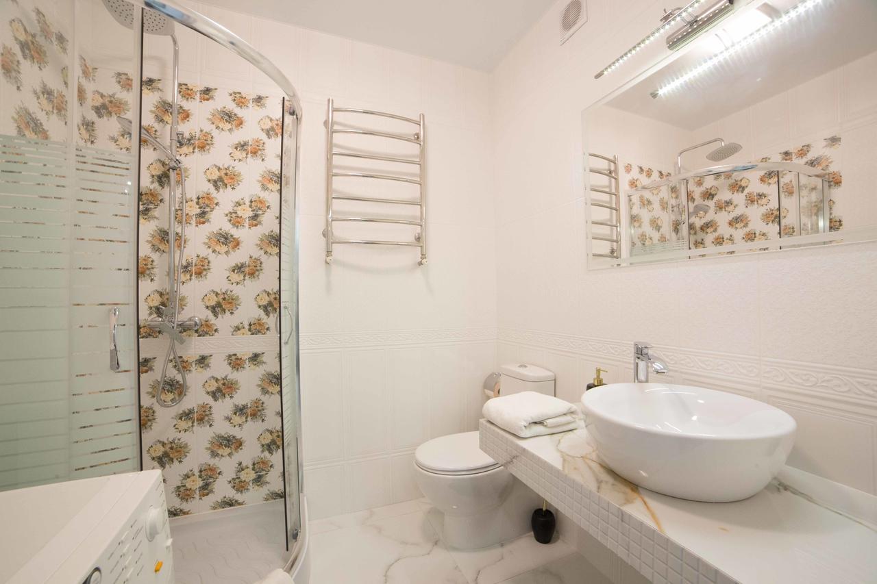 Leogrand Apartments On Kulisha 36 Λβιβ Εξωτερικό φωτογραφία